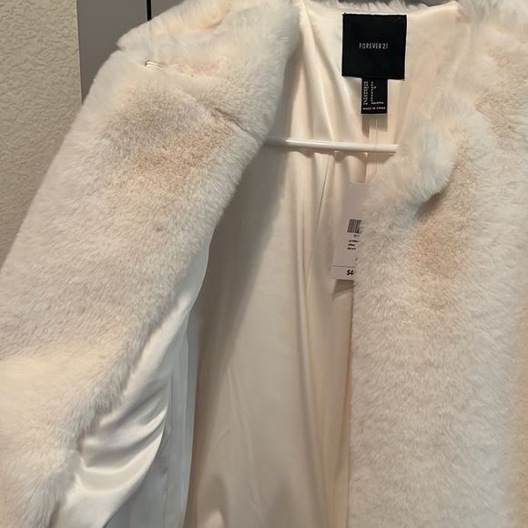 White/Cream Faux Fur Jacket - Picture 2 of 4
